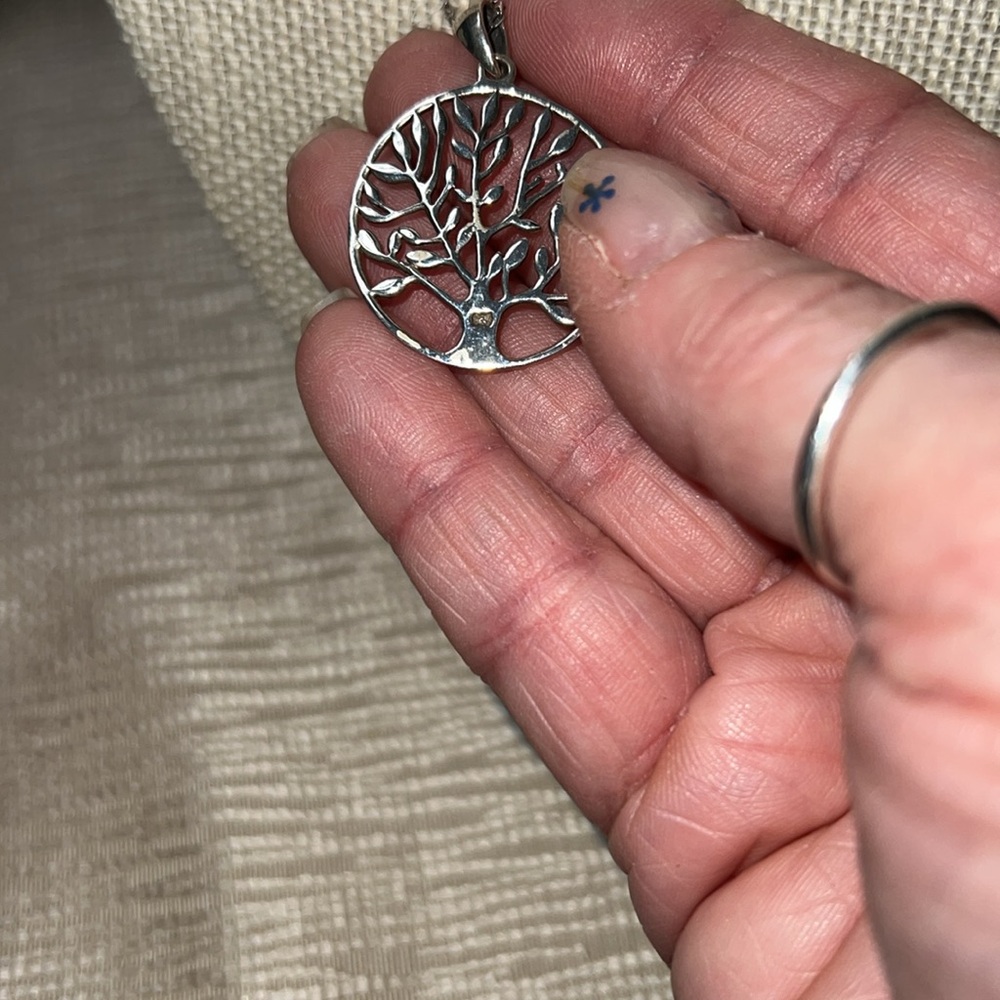 Sterling silver tree of life necklace - Picture 3 of 3